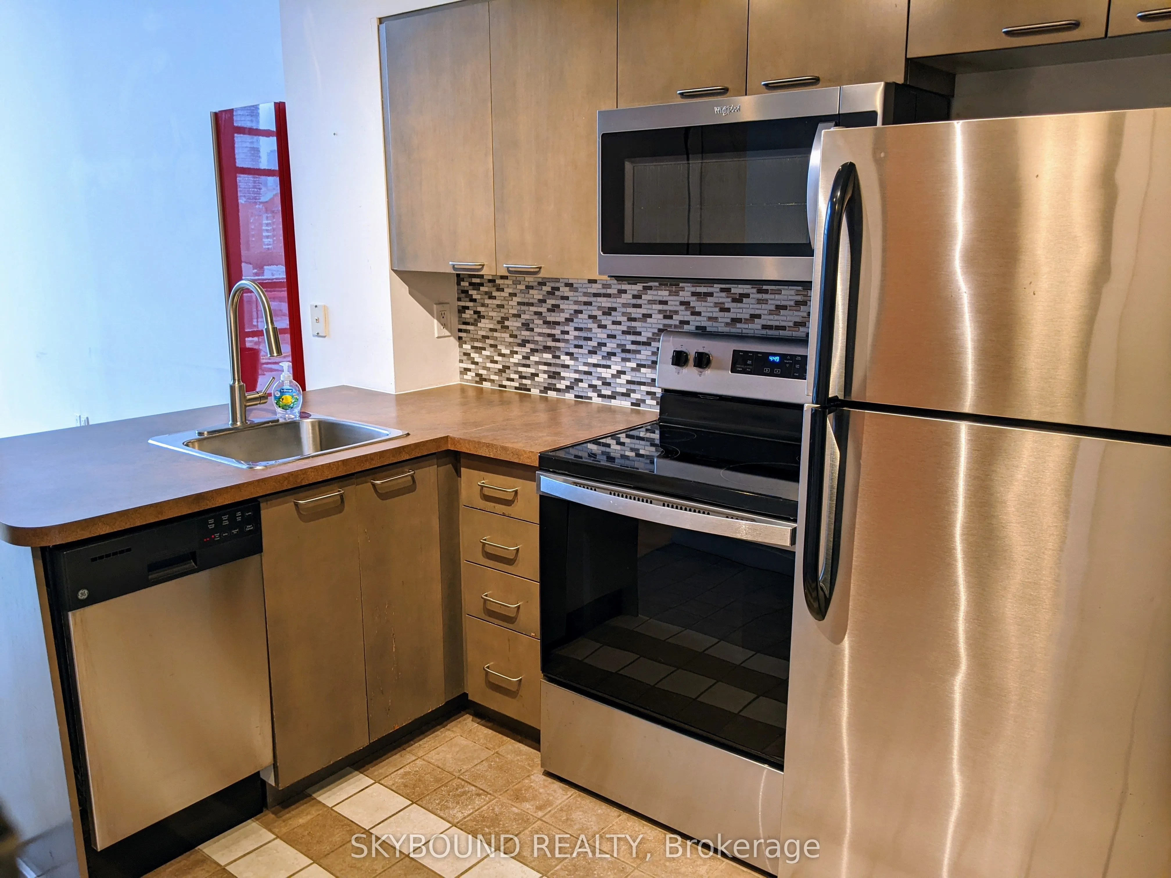 255 Richmond Street E, #621