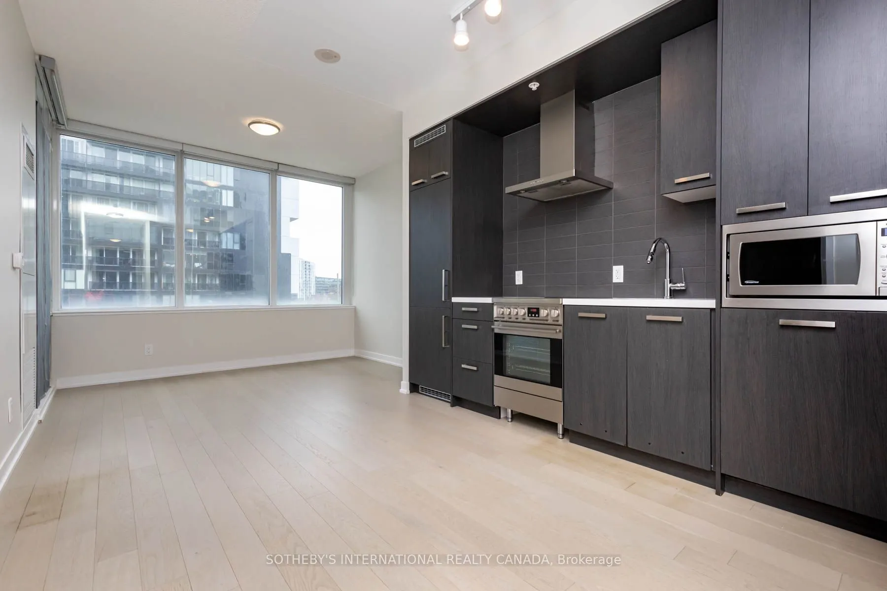 120 Bayview Avenue, #N308
