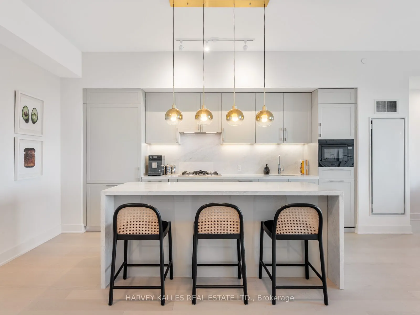 8 Manor Road W, #1003