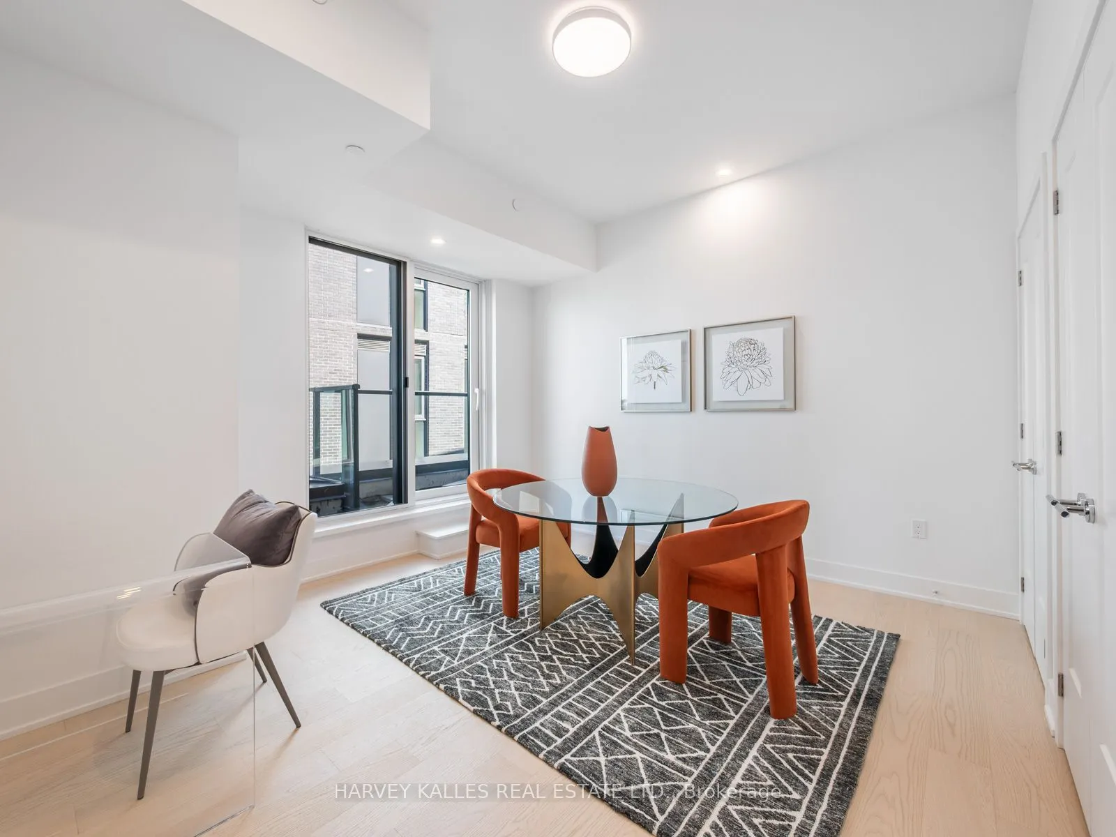 8 Manor Road W, #1003