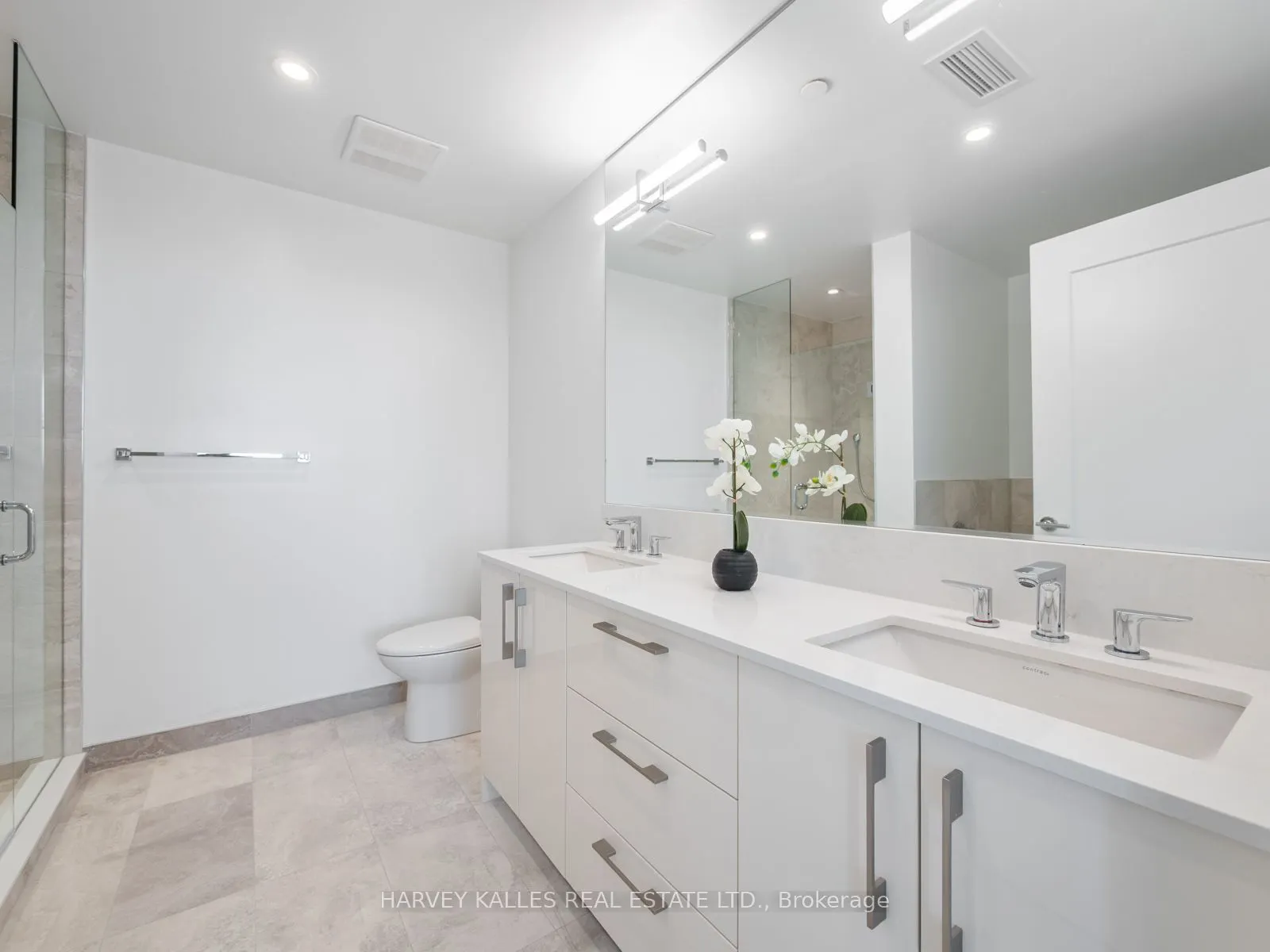 8 Manor Road W, #1003