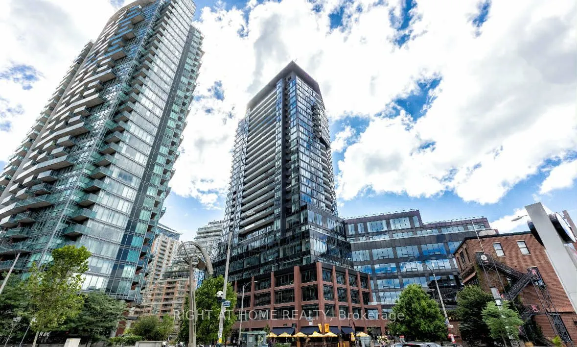 135 East Liberty Street, #801