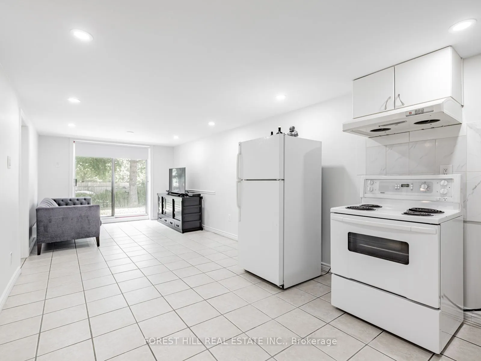 27 Apache Trail