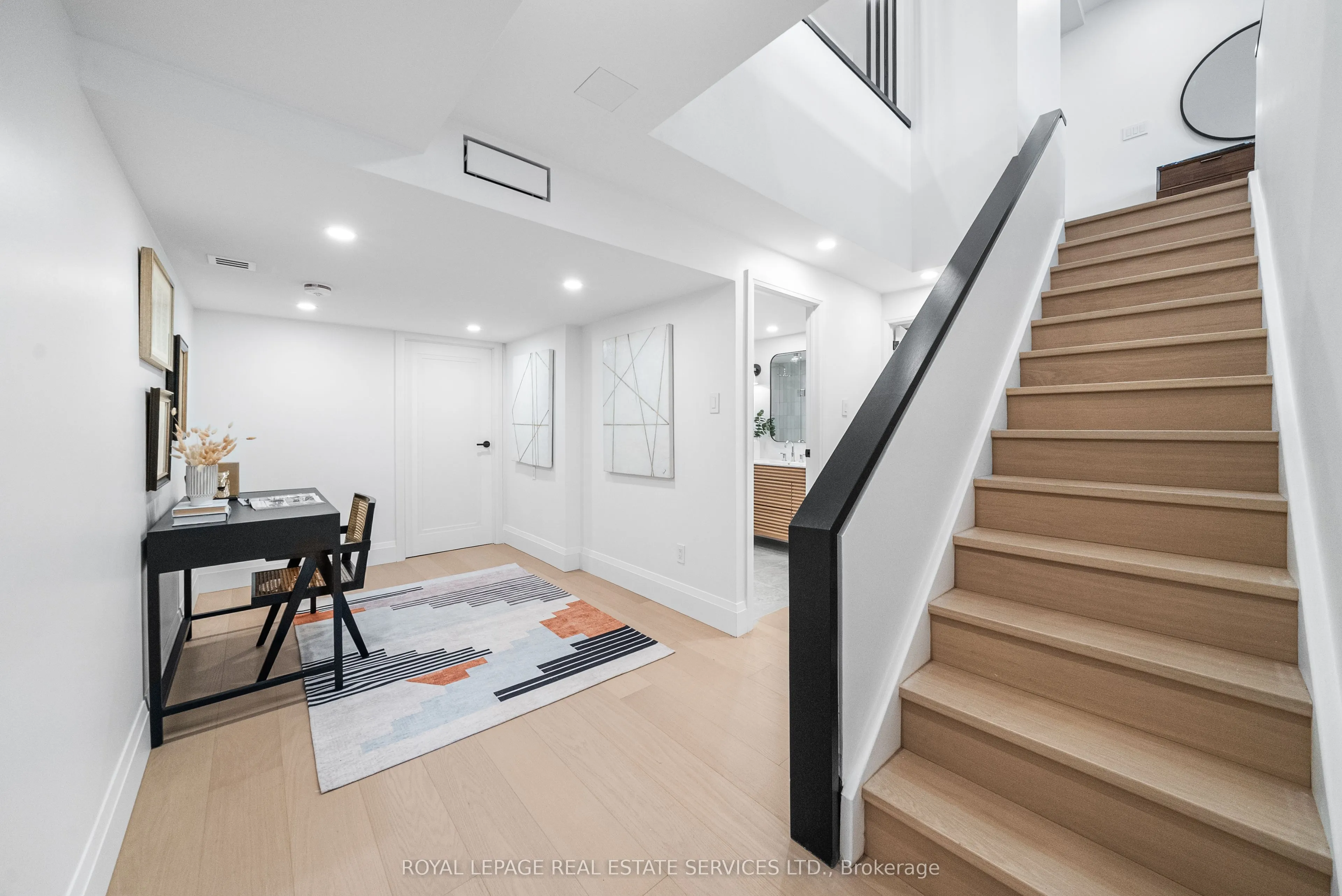 40 Oaklands Avenue, #329