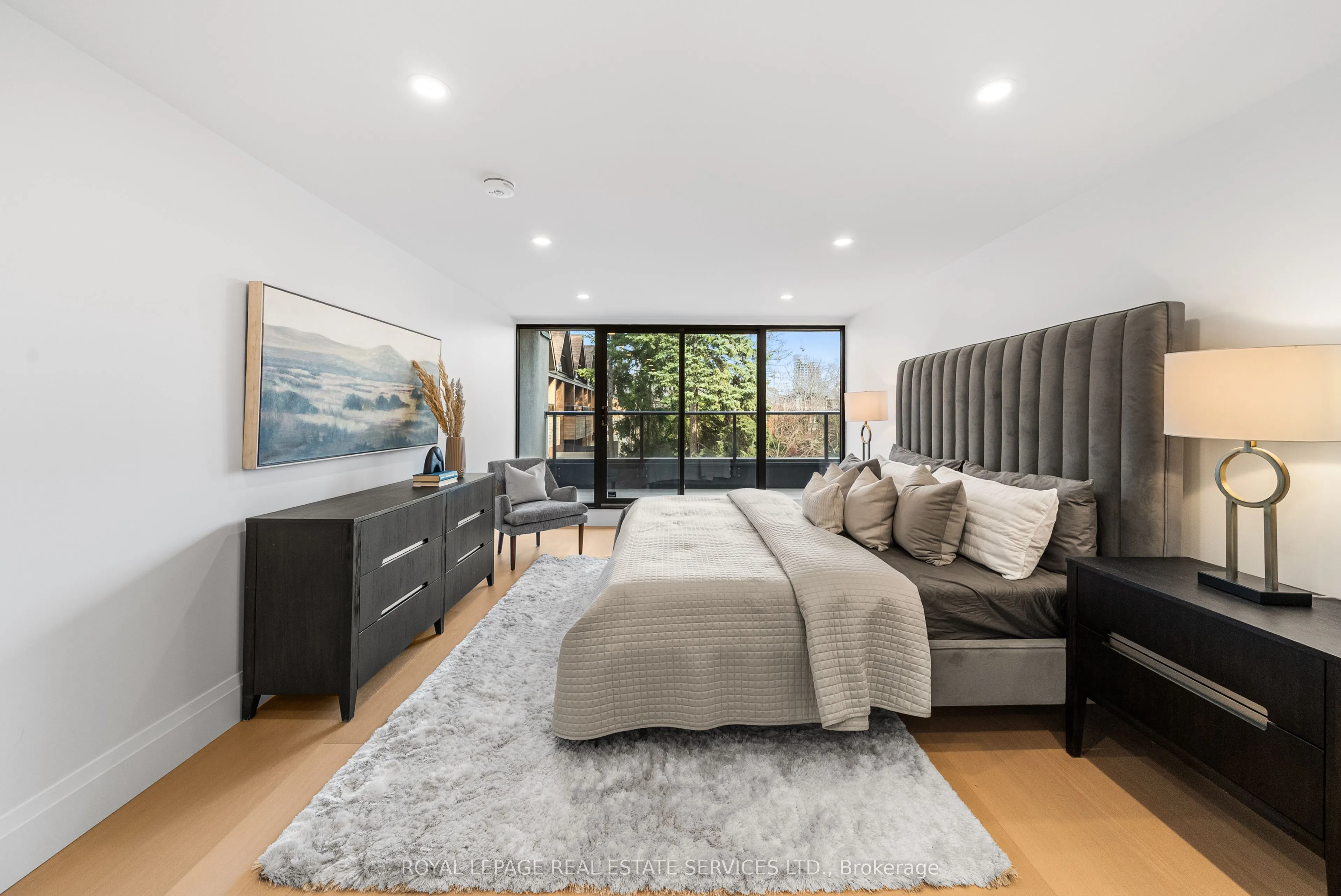 40 Oaklands Avenue, #329