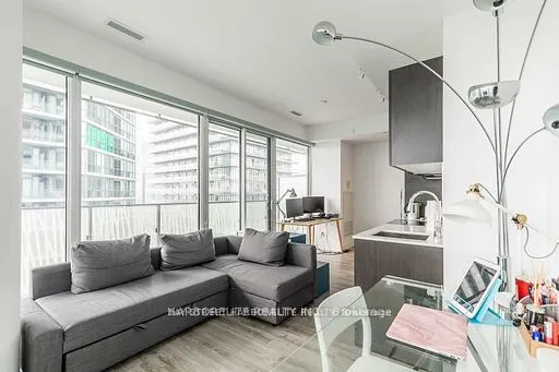 42 Charles Street E, #2702