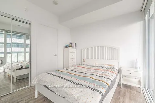 42 Charles Street E, #2702
