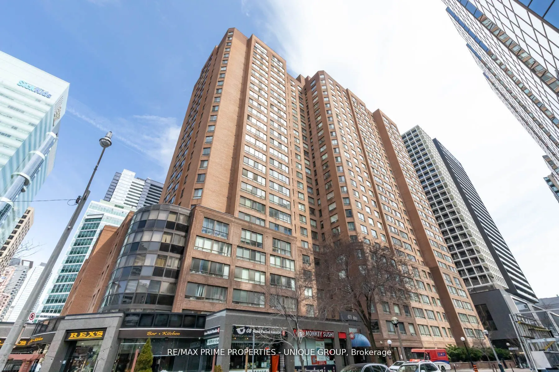 633 Bay Street, #903