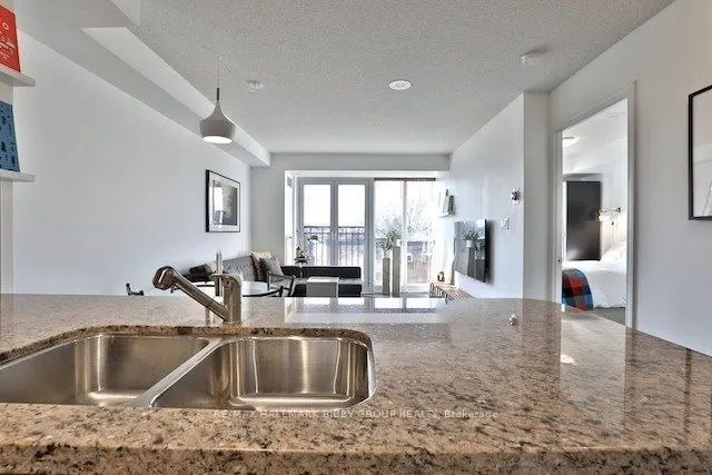 308 Palmerston Avenue, #305