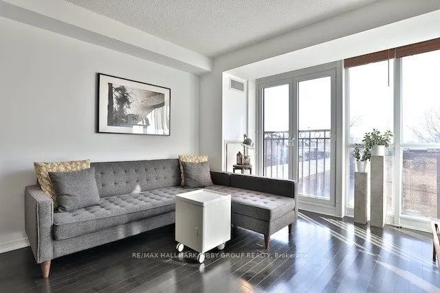 308 Palmerston Avenue, #305