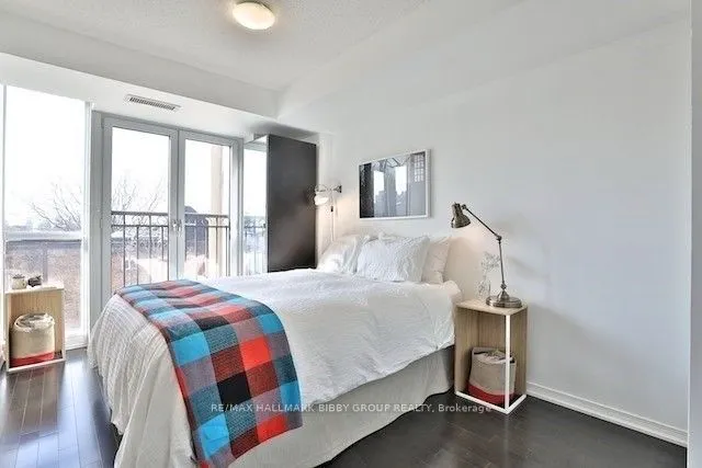308 Palmerston Avenue, #305