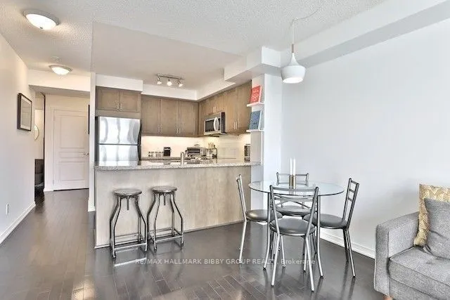 308 Palmerston Avenue, #305