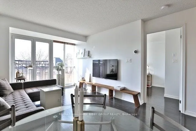 308 Palmerston Avenue, #305