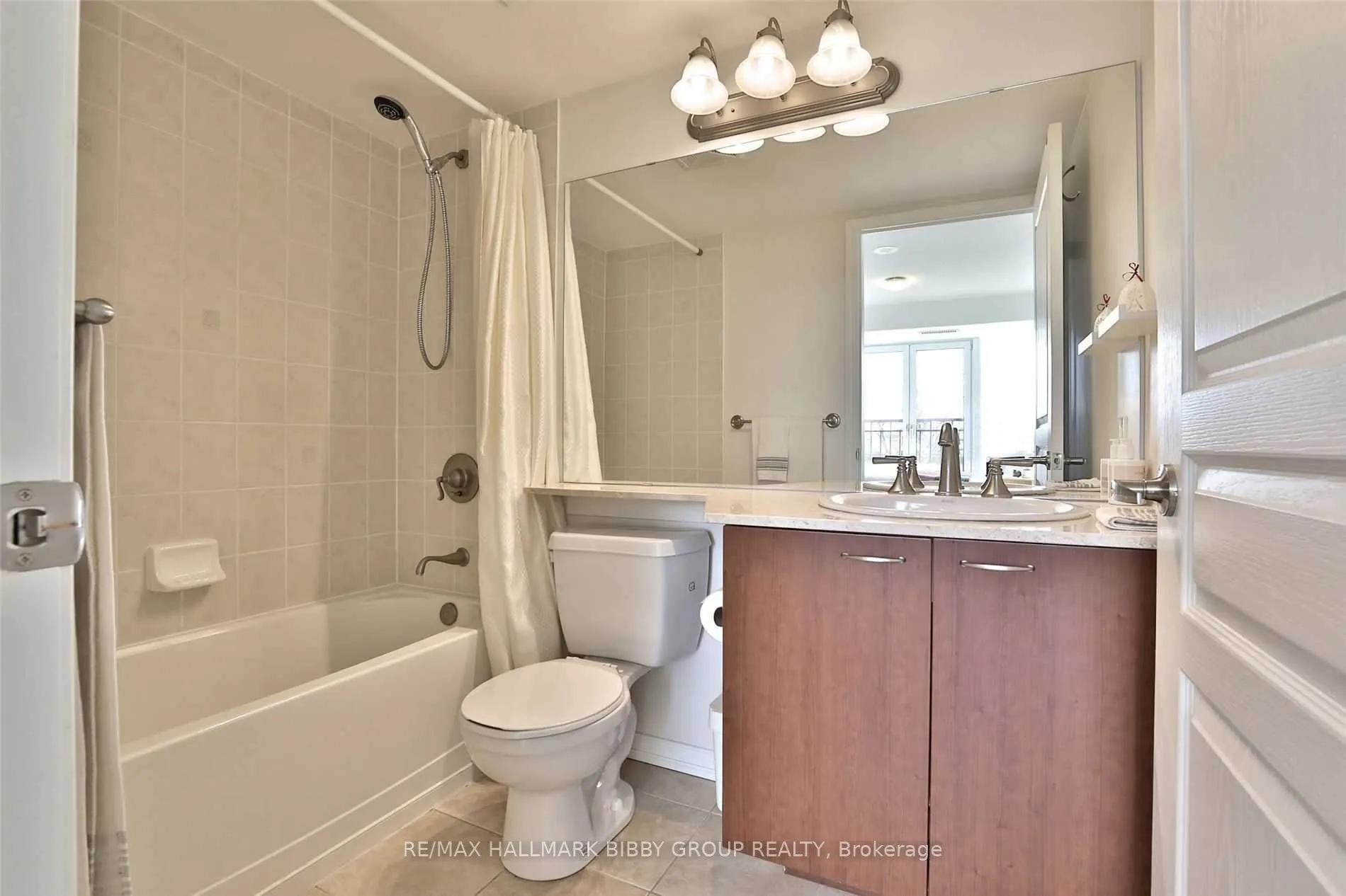308 Palmerston Avenue, #305