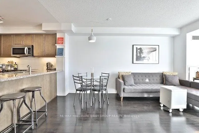 308 Palmerston Avenue, #305