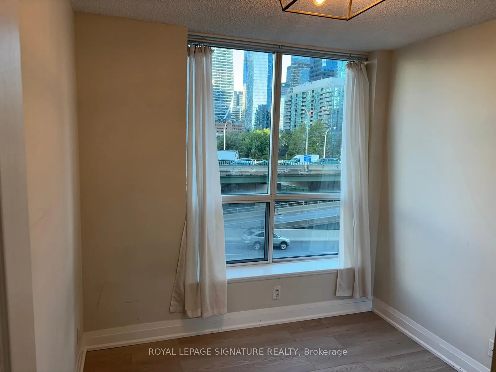 230 Queens Quay W, #630
