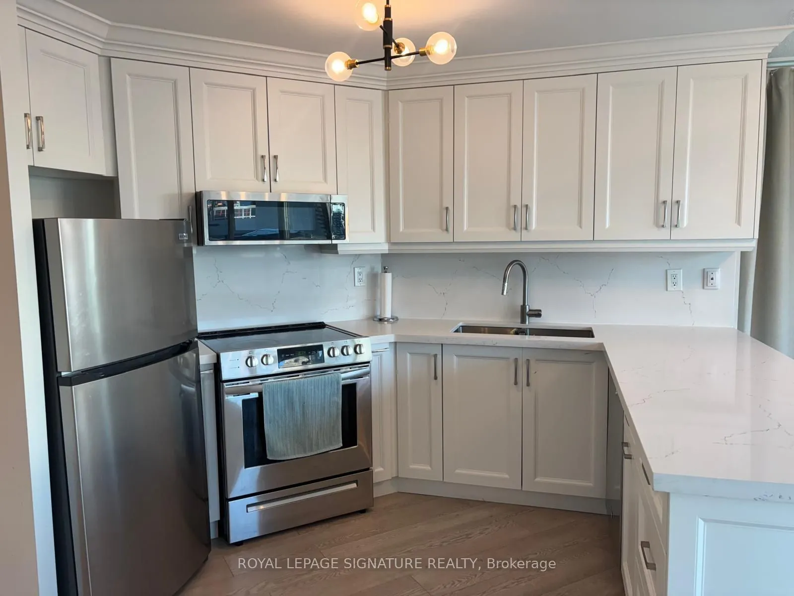 230 Queens Quay W, #630