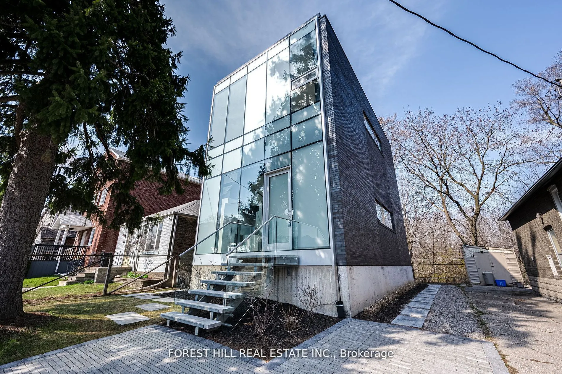 561 Arlington Avenue