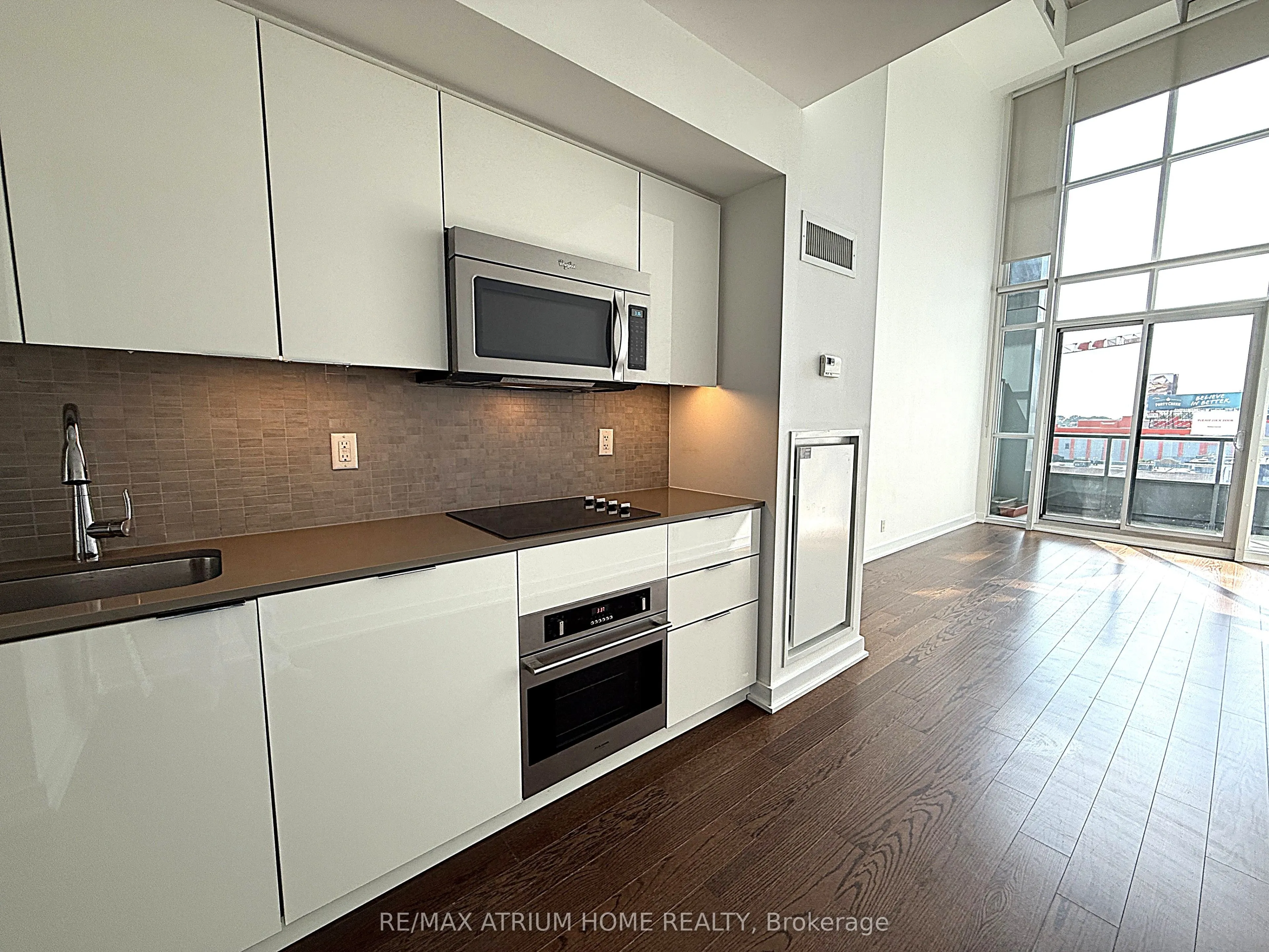 5 Hanna Avenue, #547