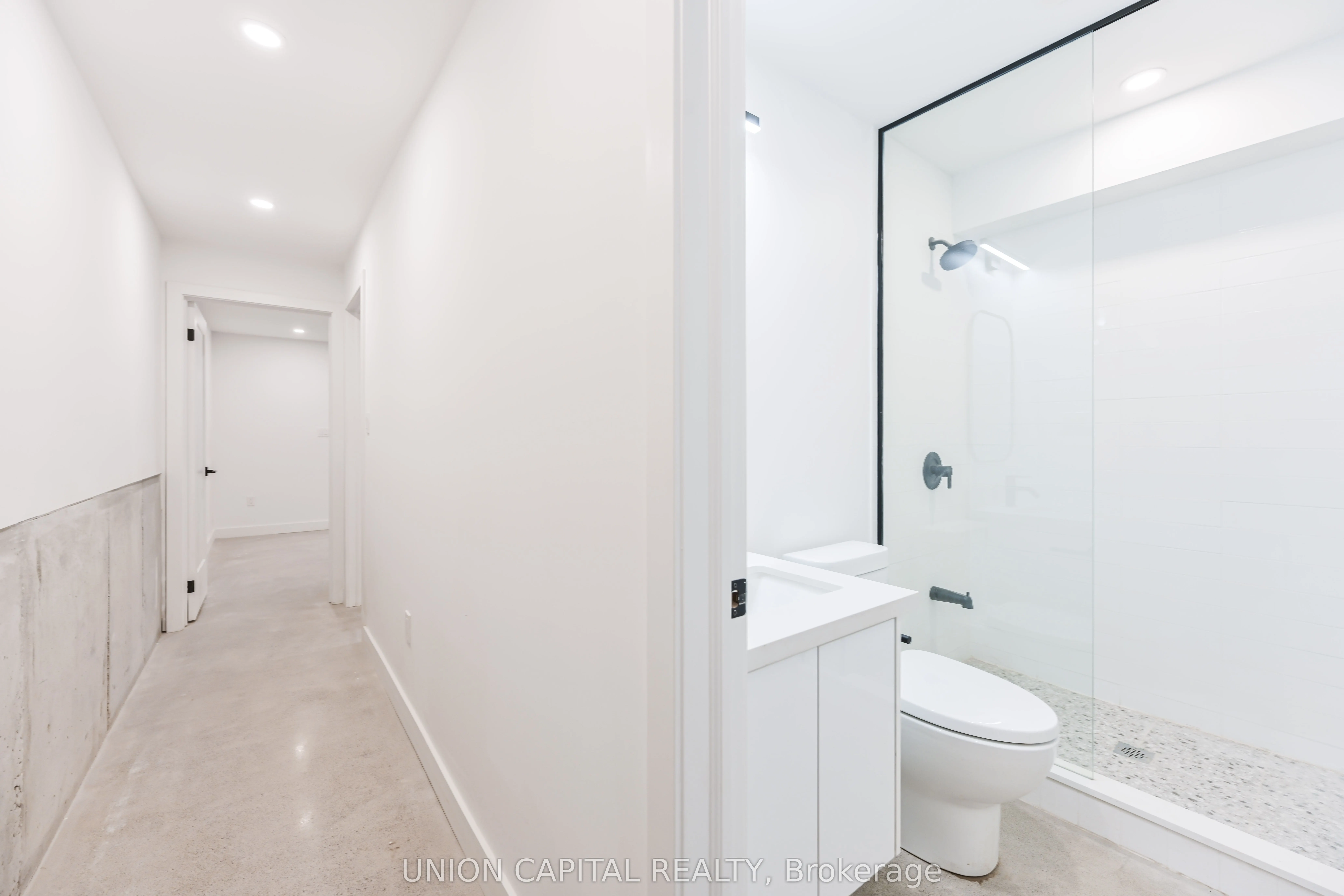 156 Dovercourt Road, #1