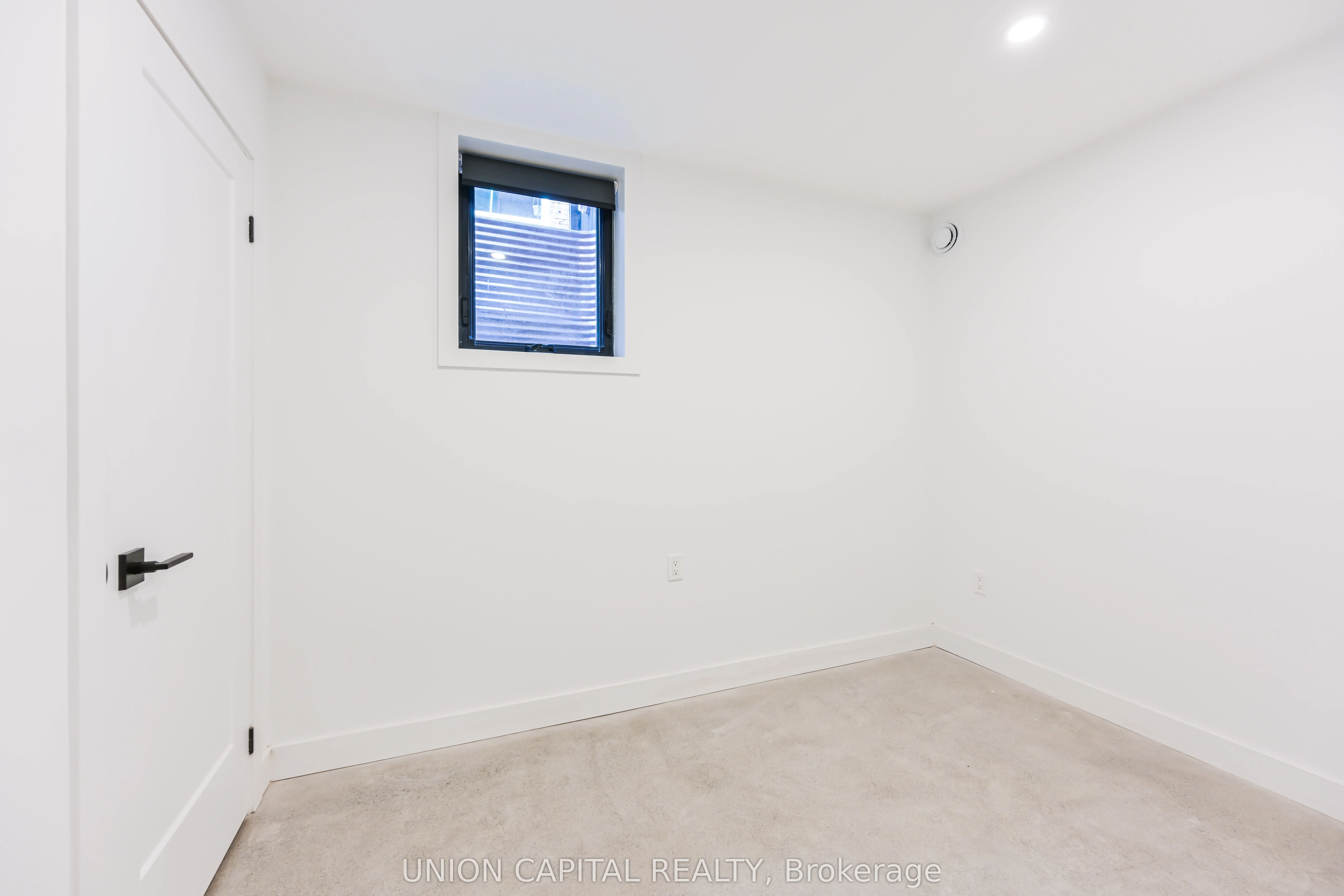 156 Dovercourt Road, #1