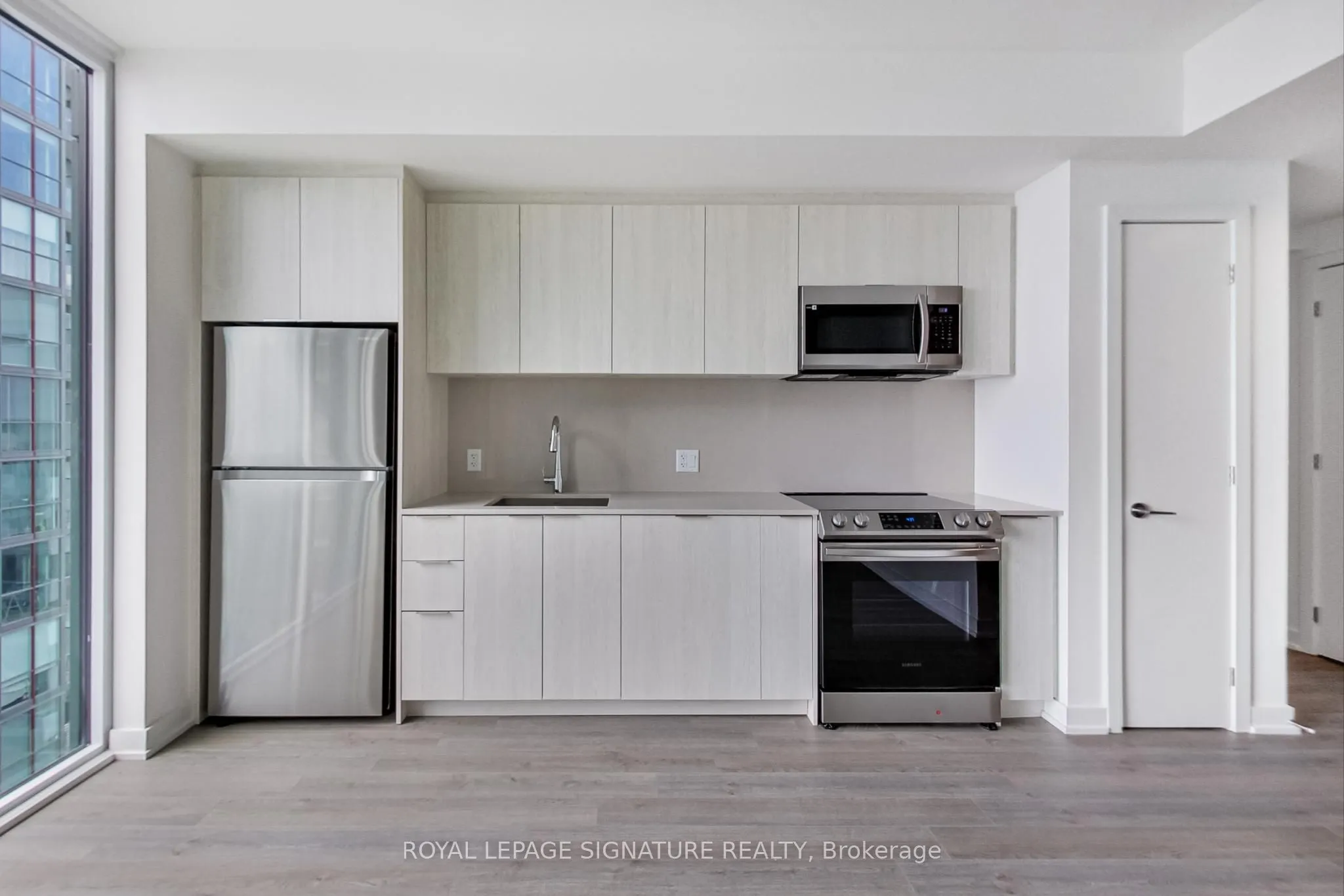 357 King Street W, #3408