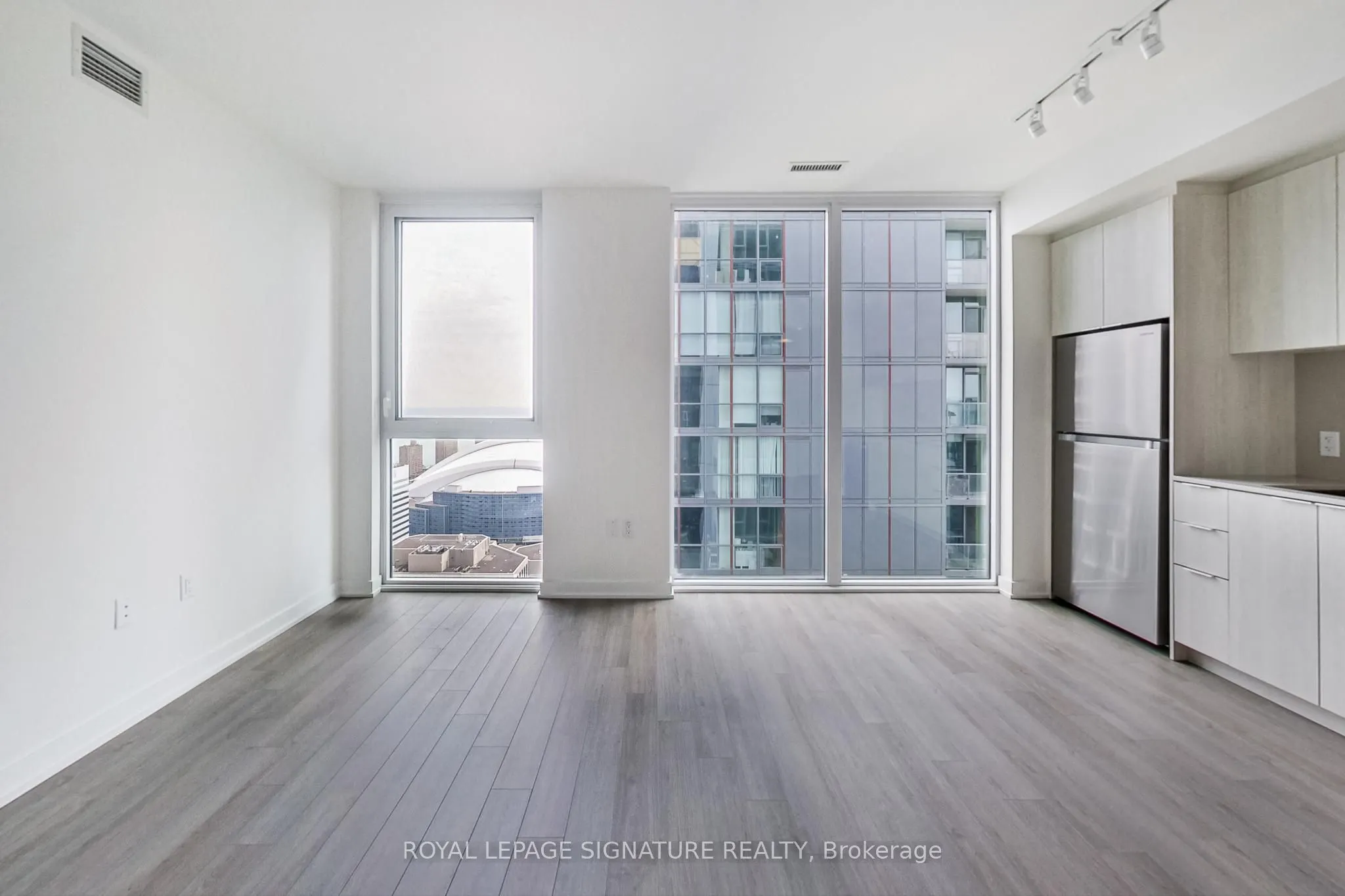 357 King Street W, #3408