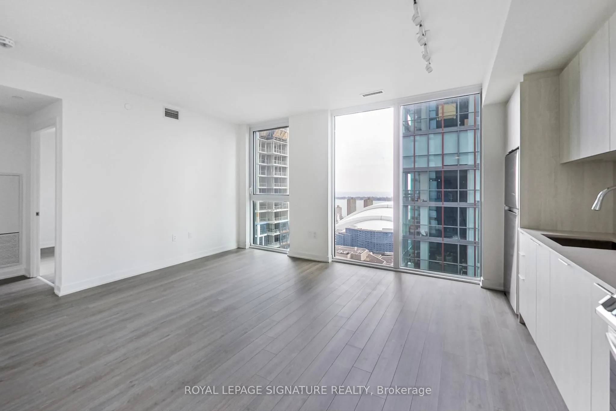 357 King Street W, #3408
