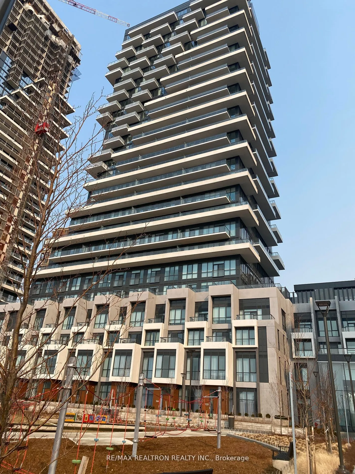 20 Inn On the park Drive, #1539