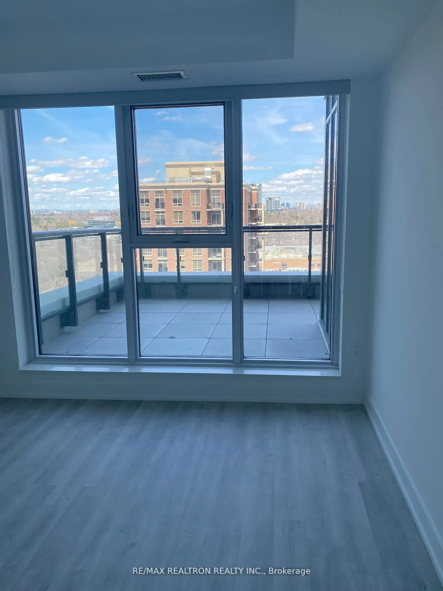 20 Inn On the park Drive, #1539