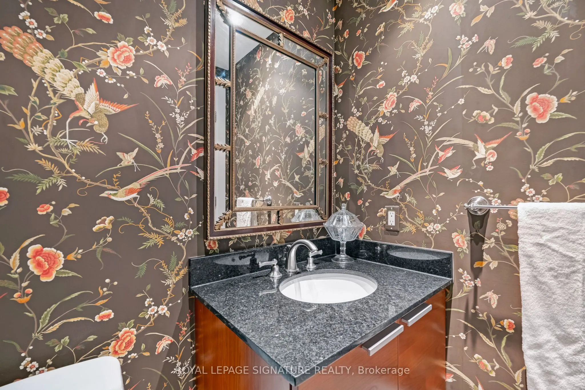 662 Sheppard Avenue E, #1704