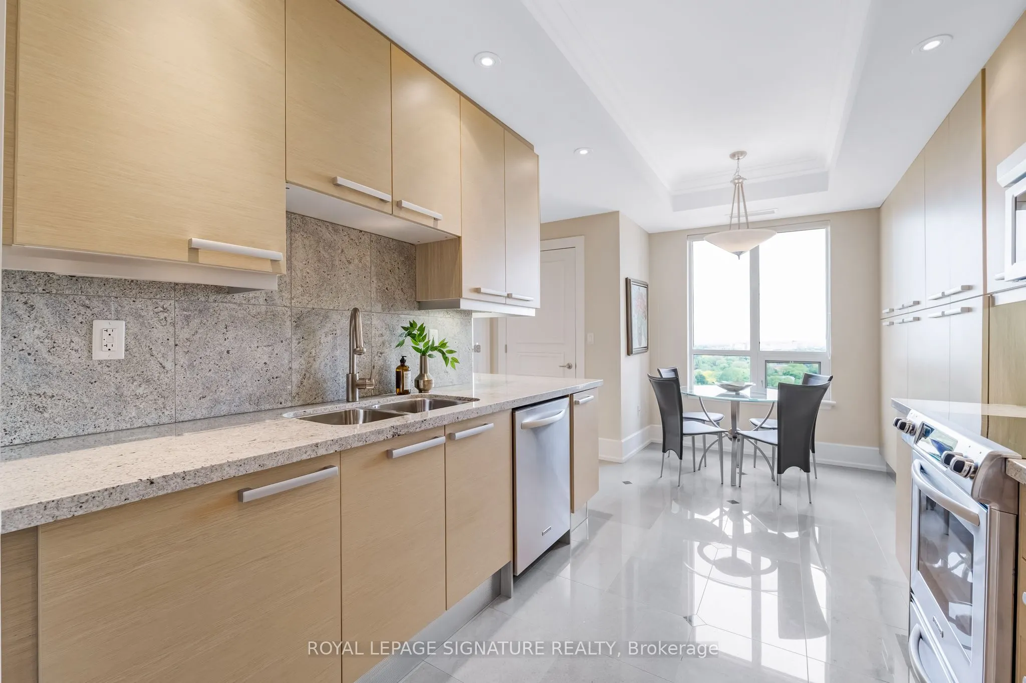 662 Sheppard Avenue E, #1704