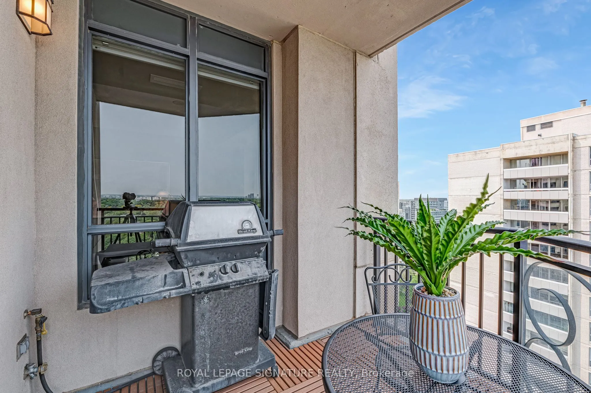 662 Sheppard Avenue E, #1704