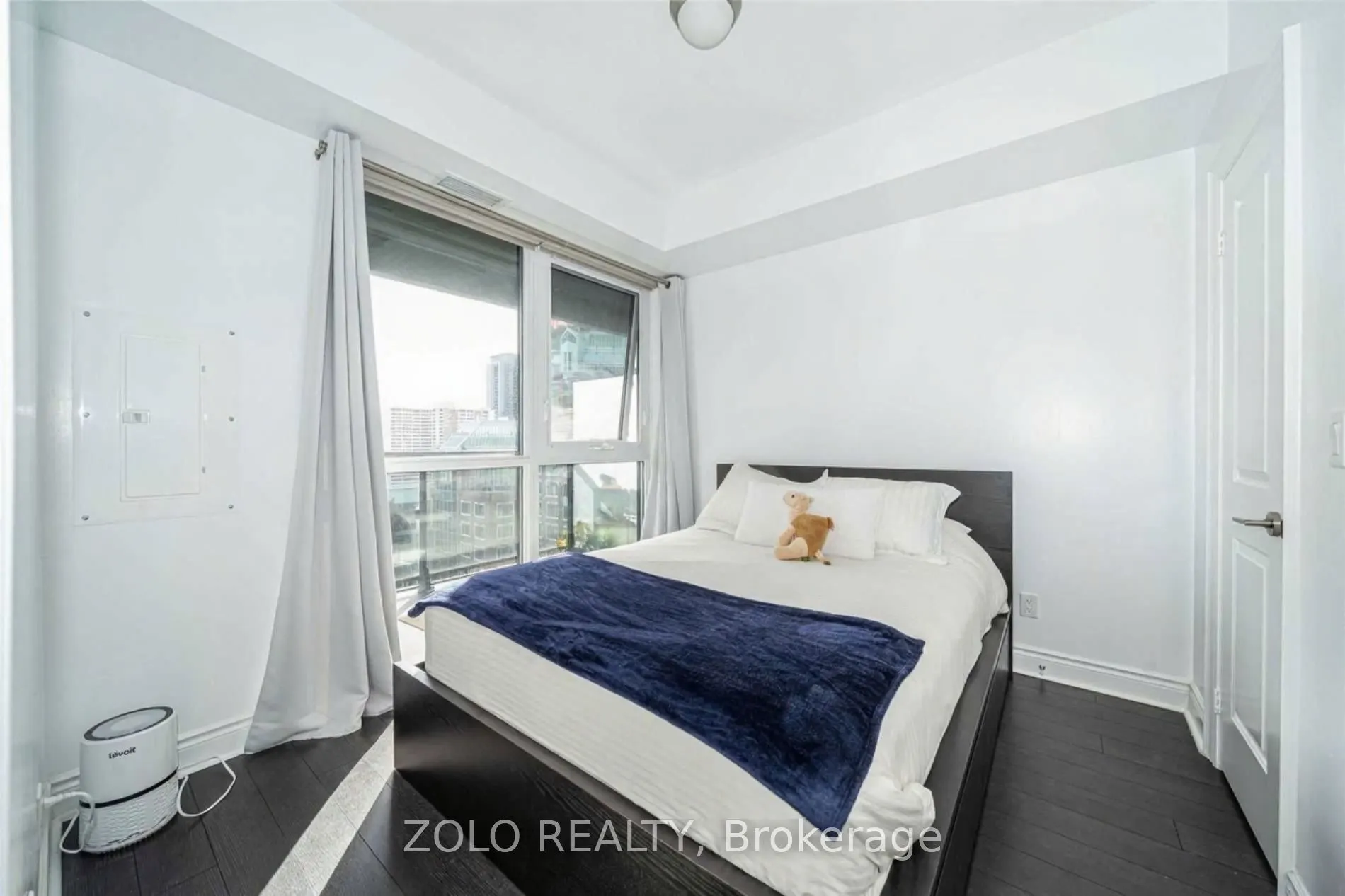 28 Ted Rogers Way, #2001