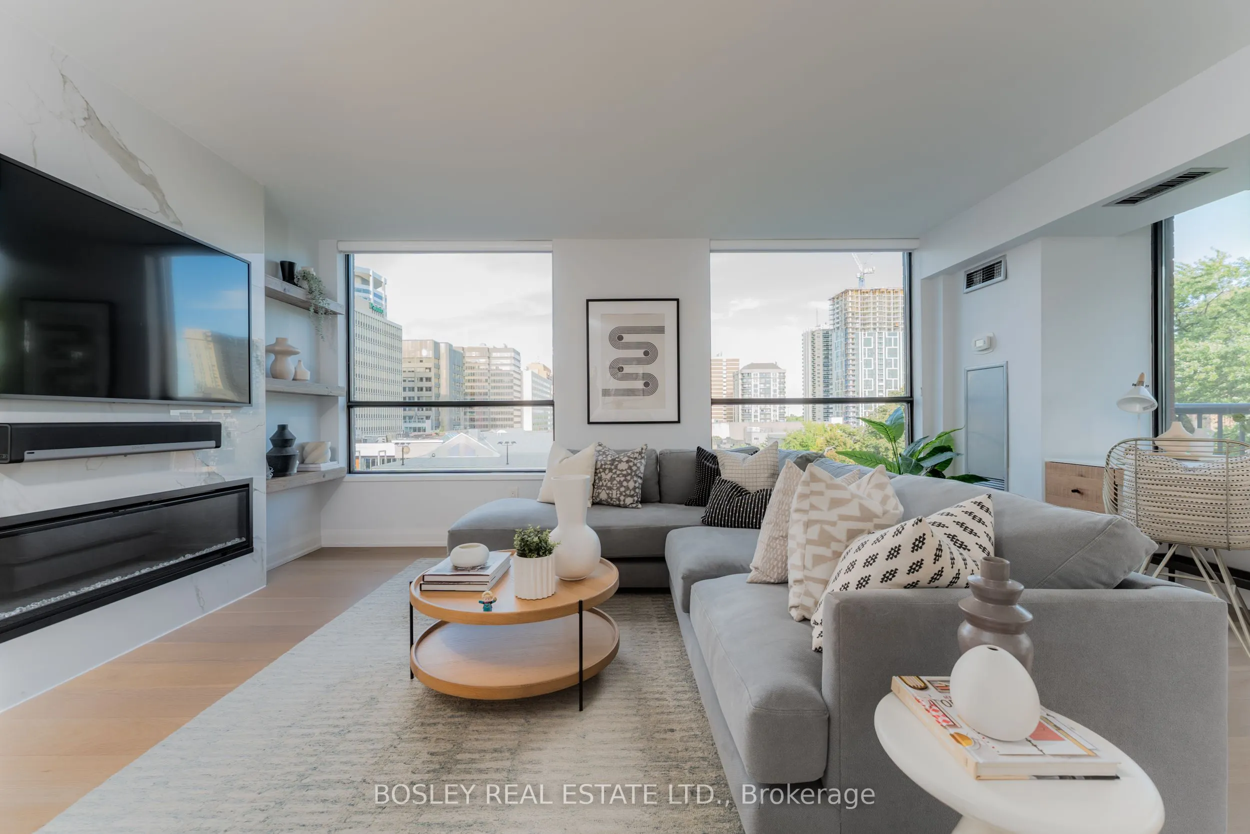 47 St Clair Avenue W, #406