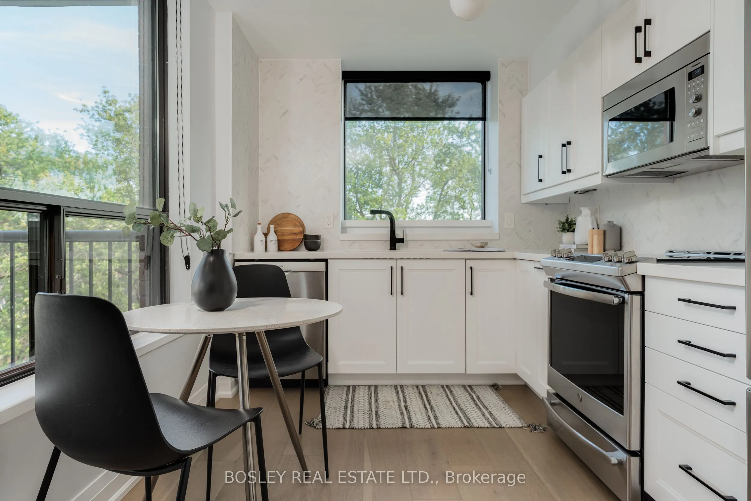 47 St Clair Avenue W, #406