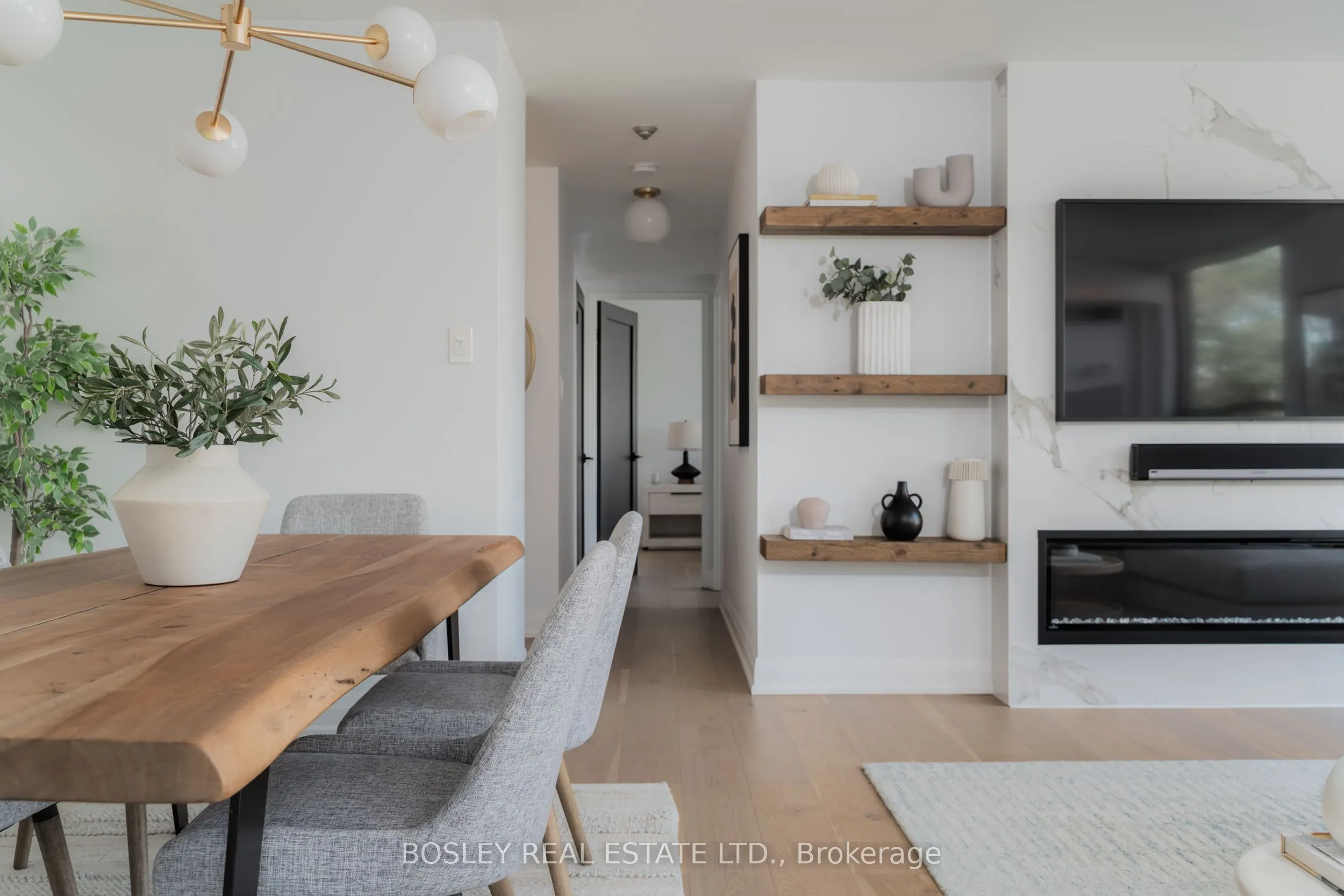47 St Clair Avenue W, #406