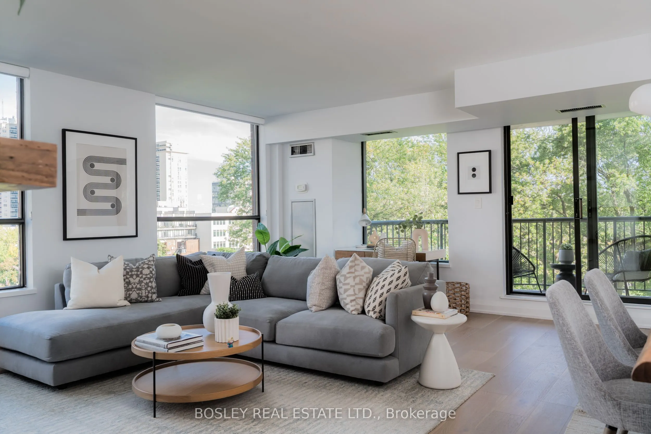47 St Clair Avenue W, #406