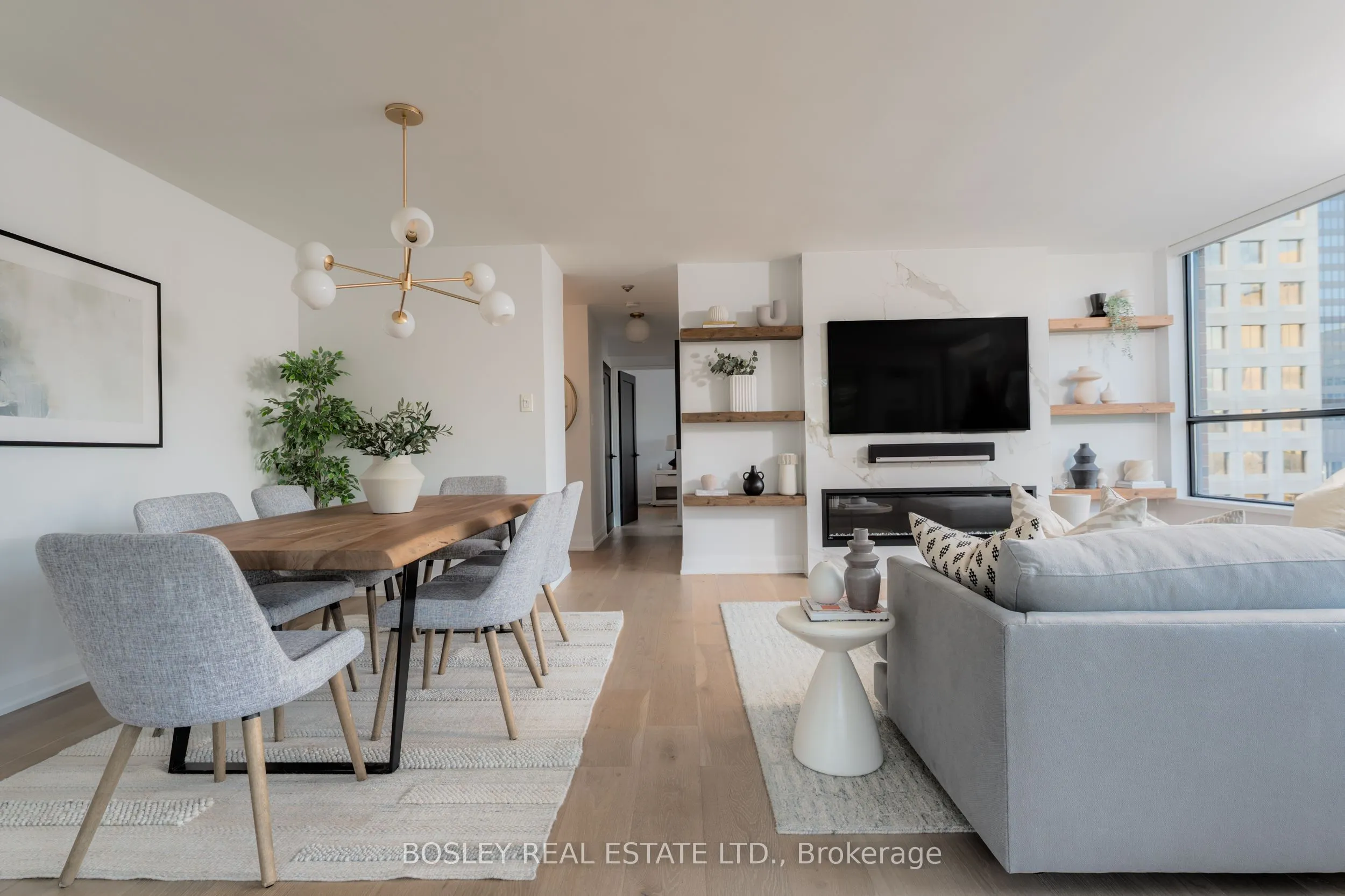 47 St Clair Avenue W, #406