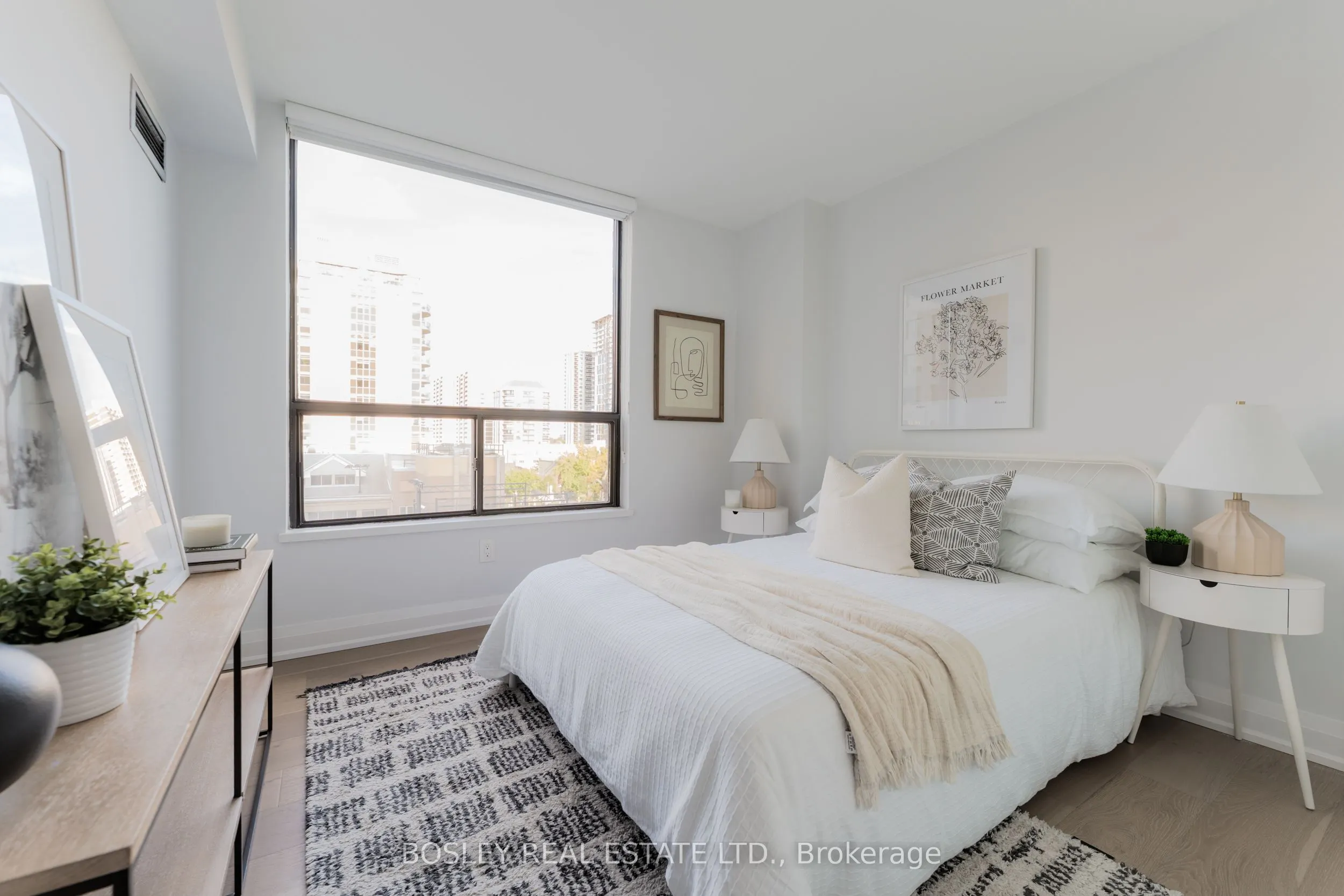 47 St Clair Avenue W, #406