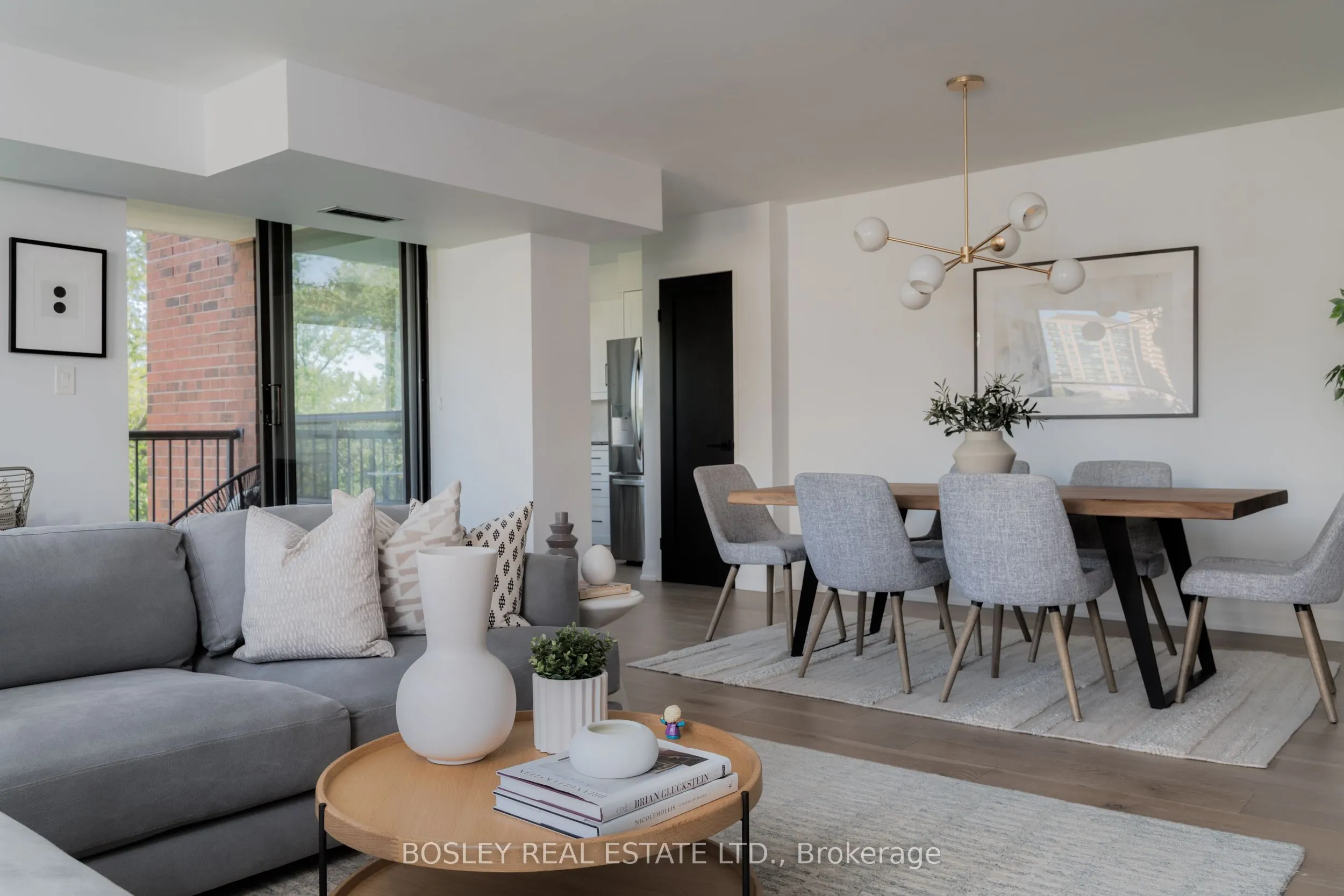 47 St Clair Avenue W, #406