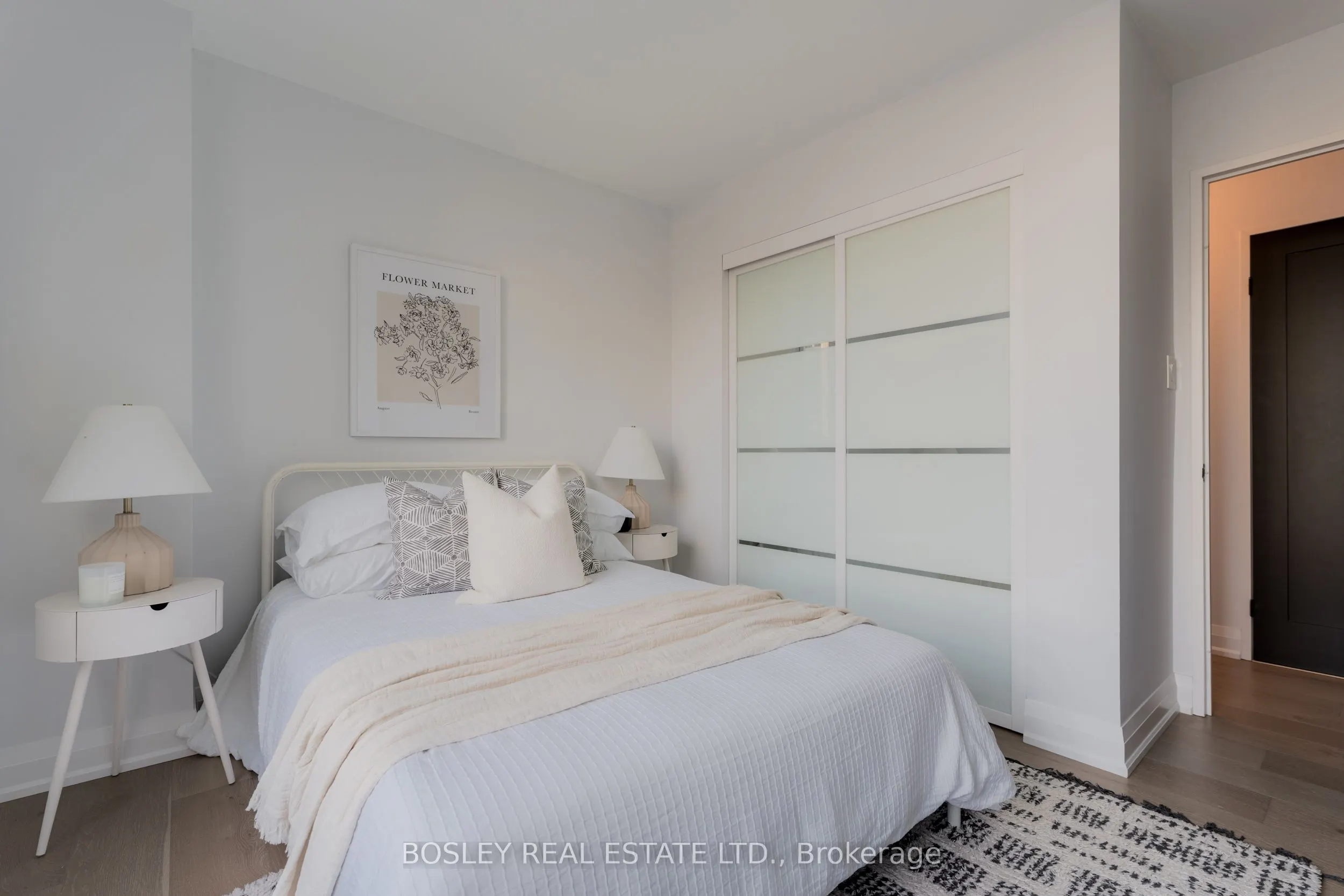 47 St Clair Avenue W, #406