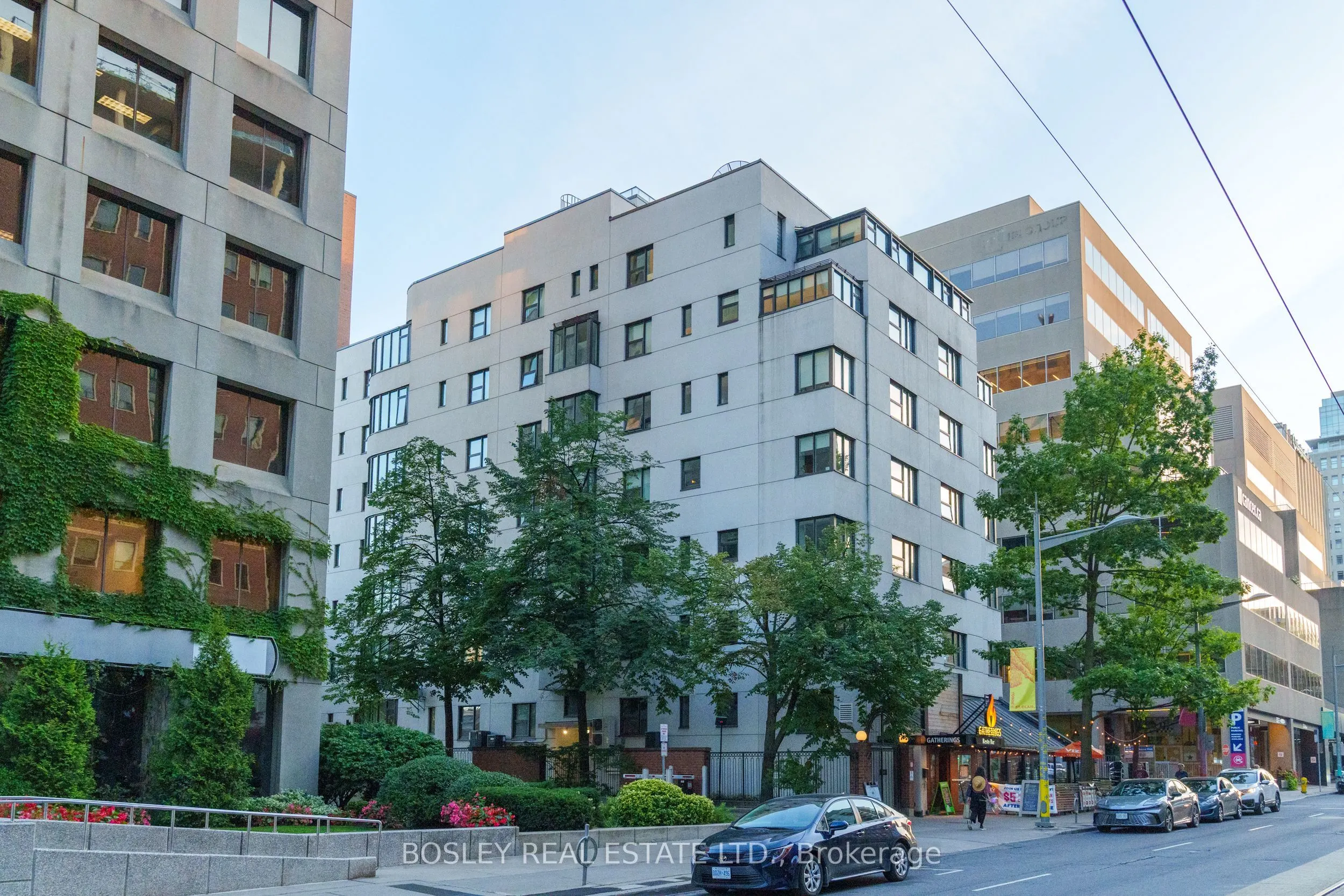 47 St Clair Avenue W, #406