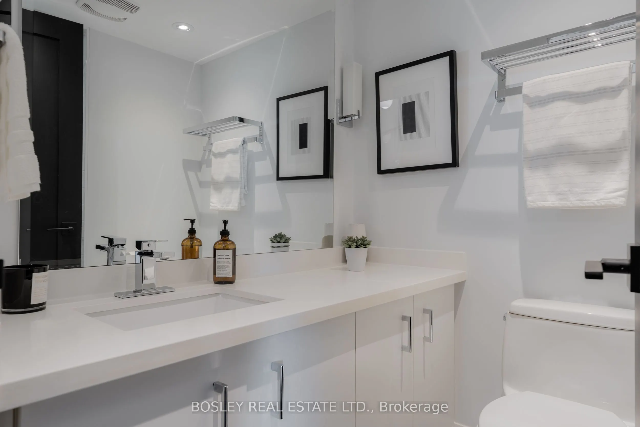47 St Clair Avenue W, #406