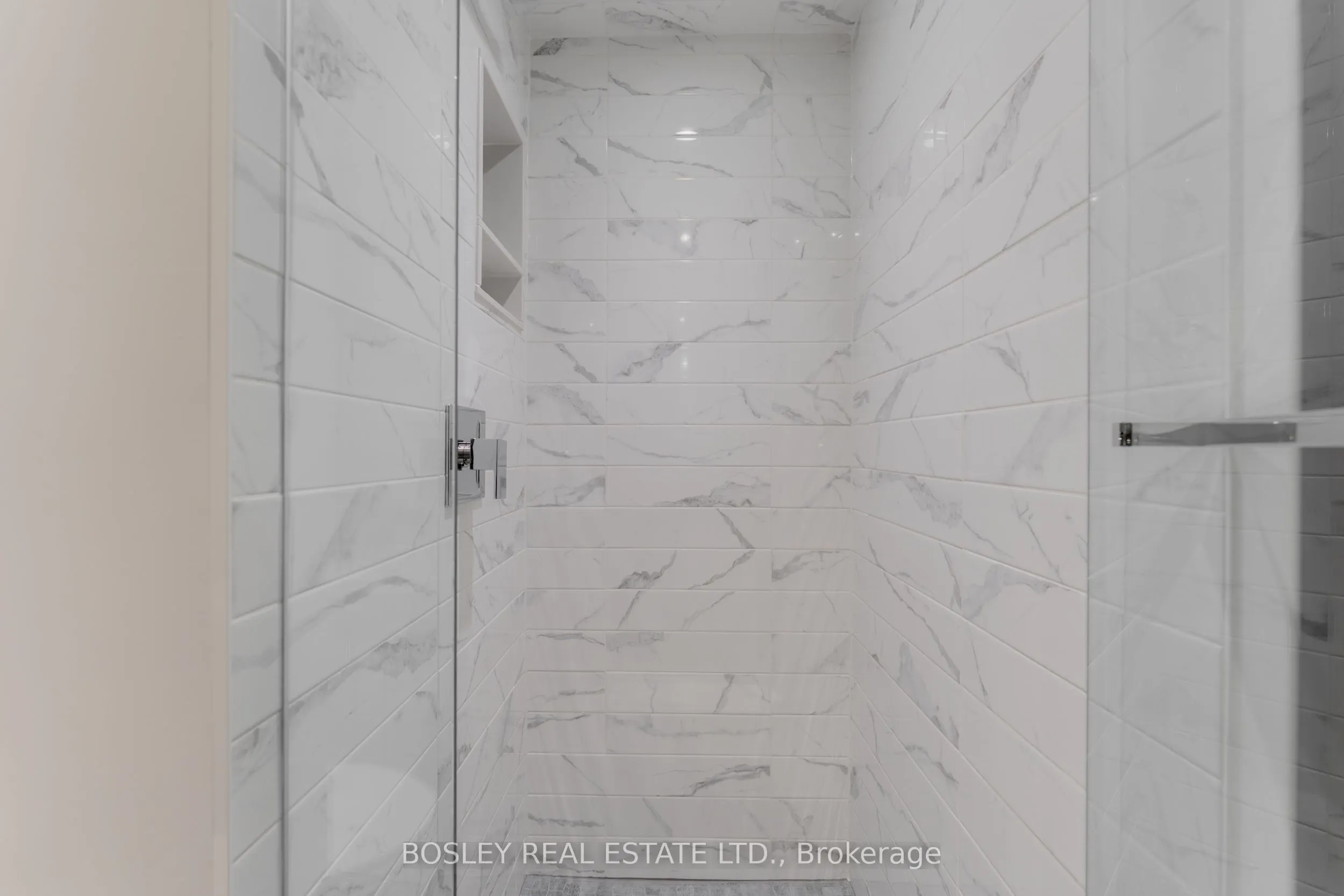 47 St Clair Avenue W, #406
