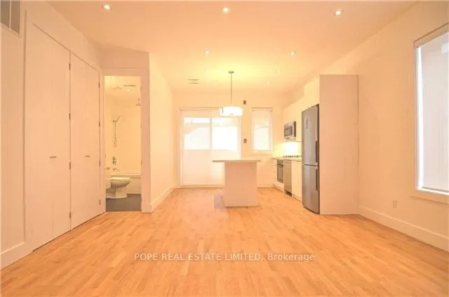 427 Crawford Street, #6