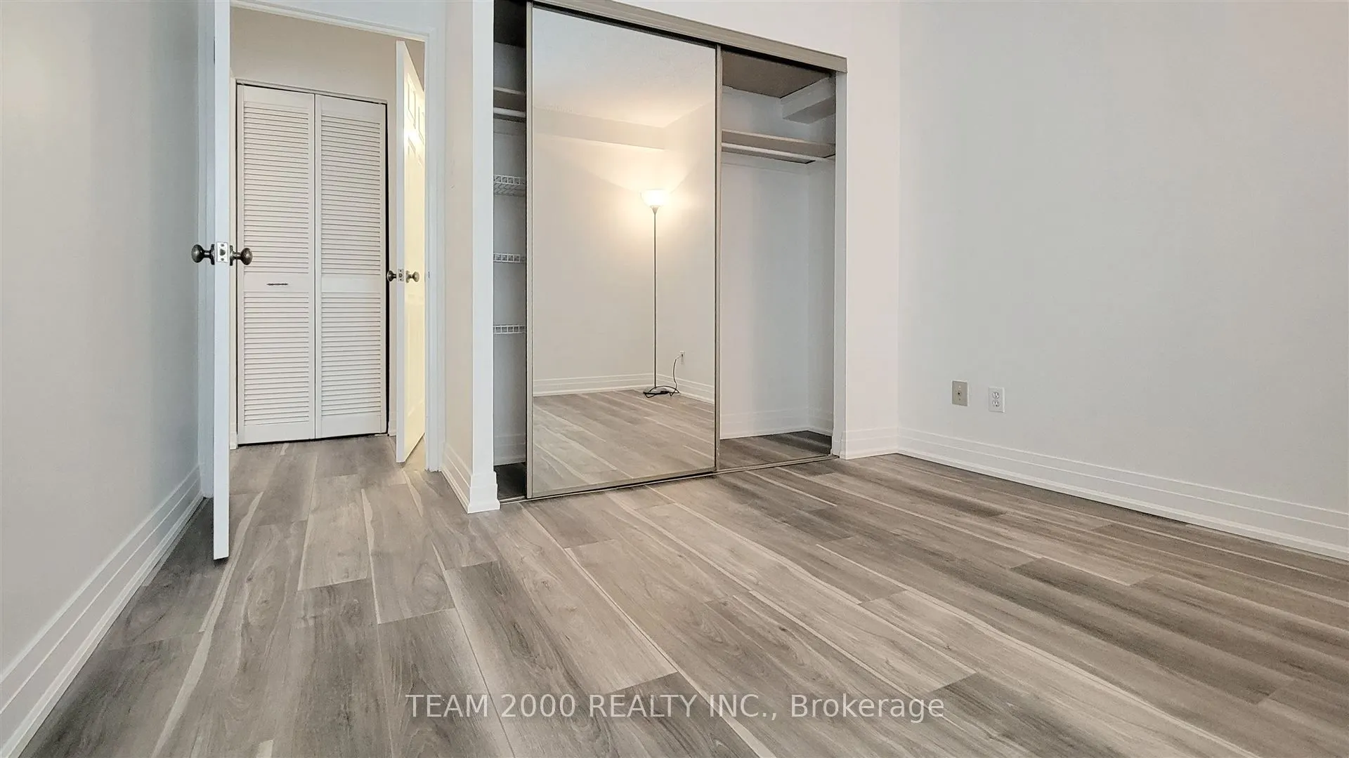 88 Charles Street E, #307