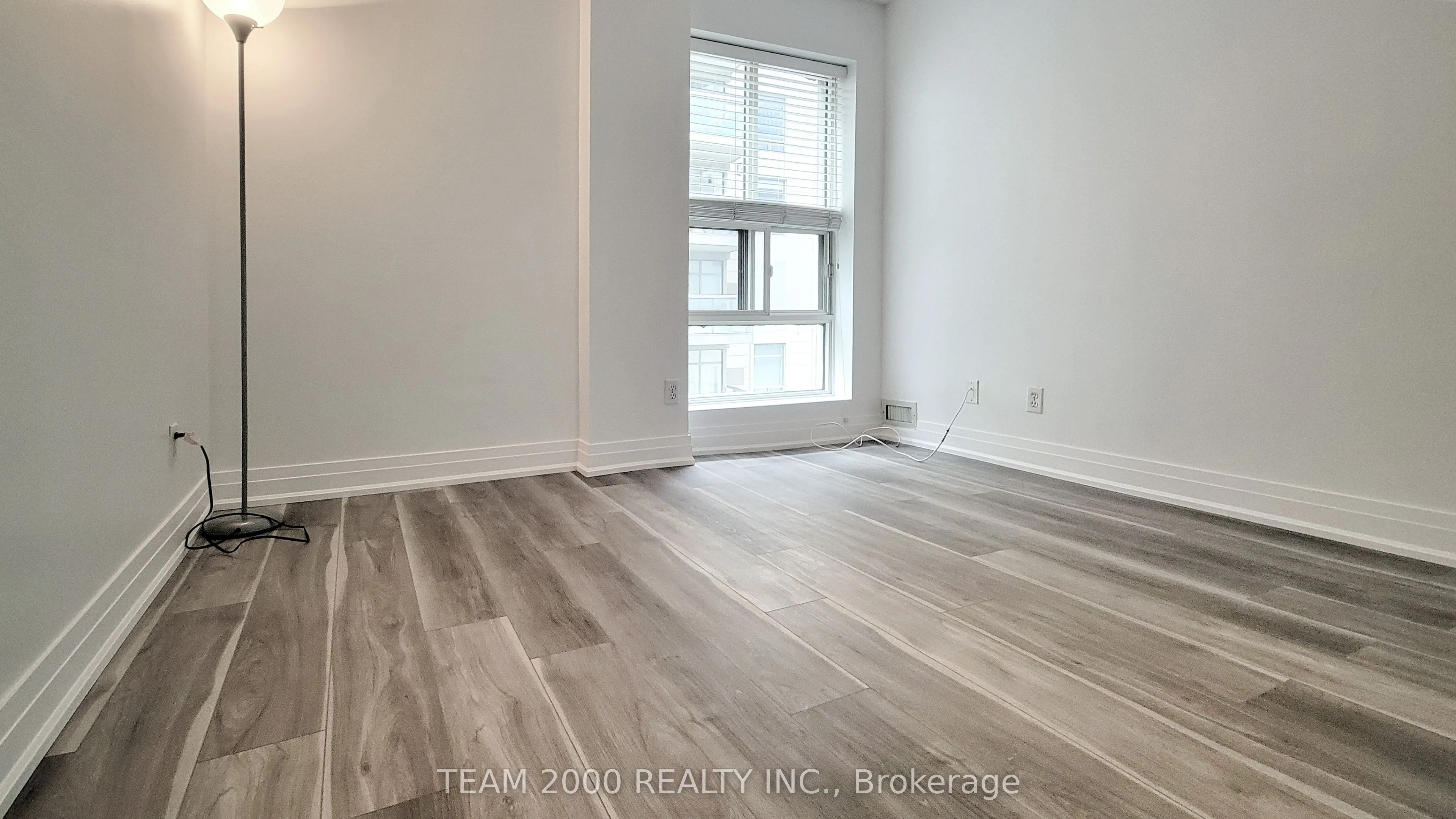 88 Charles Street E, #307