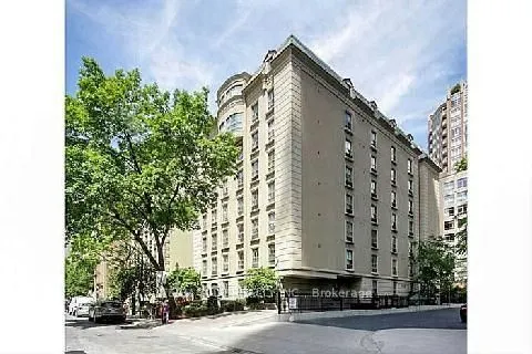 88 Charles Street E, #307