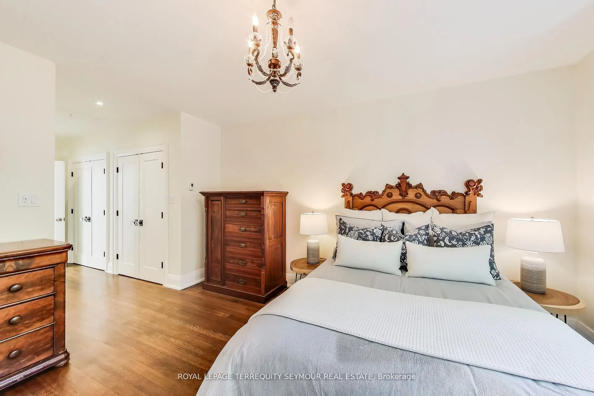 275 Fairlawn Avenue